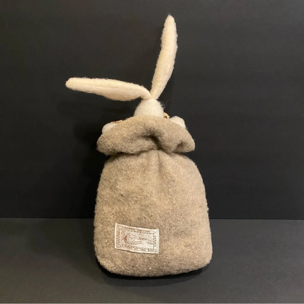 Bunnies By The Bay 1994‎ Limited Edition Krystal Suzanne Wool Holiday Bunny #527